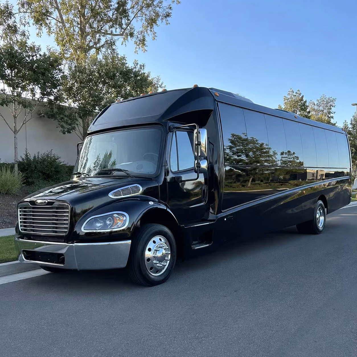 santa clara 25 passenger minibus rental